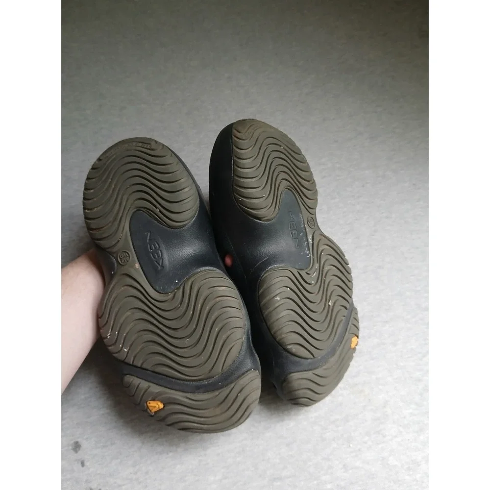 Keen Sandals Mens 7 Yogui Arts Outdoor Hiking Beach Casual Comfort Slide Clog